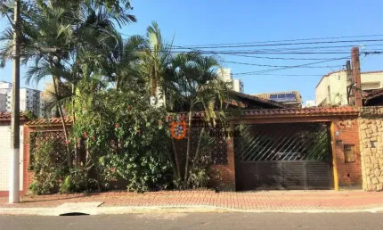 Casa com 3 dormitórios à venda, 180 m² por R$ 1.100.000 - Vila Guilhermina - Praia Grande/SP
