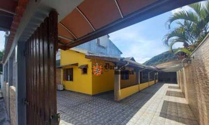 Casa com 2 dormitórios à venda, 160 m² por R$ 690.000 - Sumaré - Caraguatatuba/SP