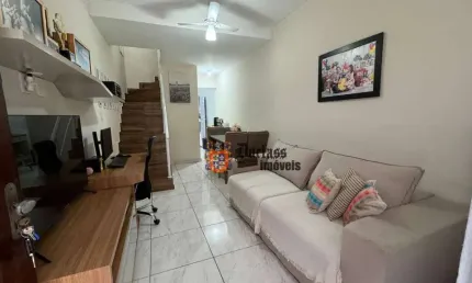 Sobrado com 2 dormitórios à venda, 62 m² por R$ 430.000,00 - Vila Guilhermina - Praia Grande/SP