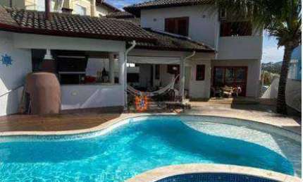 Belíssima casa no Cond. Recanto dos Paturis/Vinhedo, 236m², 3 dormitórios, suíte com closet e hidromassagem