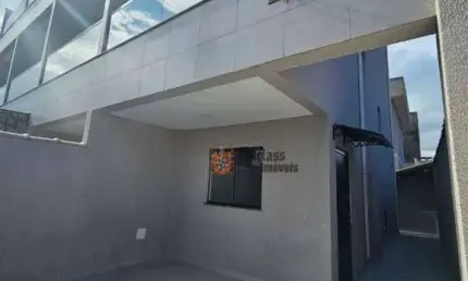 Sobrado com 3 dormitórios à venda, 100 m² por R$ 570.000,00 - Maracanã - Praia Grande/SP