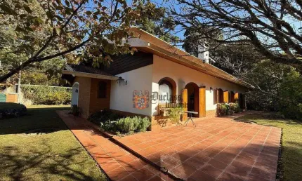 Casa com 4 dormitórios à venda, 267 m² por R$ 1.500.000,00 - Jd do Embaixador - Campos do Jordão/SP
