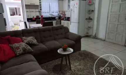 Vendo casa em serraria de alvenaria bem localizada 216m² área útil.
