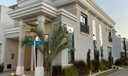 Vendo casa de alto padrão em condomínio fechado em Biguaçu (SC)