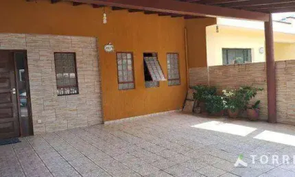 Sobrado com piscina à venda no Bairro Vila Trujillo em, Sorocaba/SP