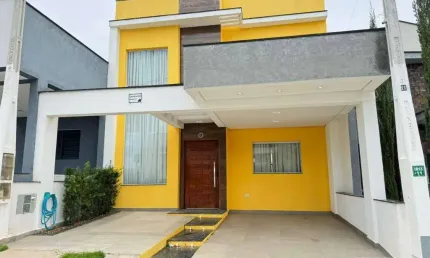 Lindo Sobrado com piscina à venda no Condomínio Horto Florestal Villagio, em Sorocaba/SP