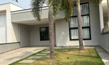 Excelente Casa com piscina à venda no Condomínio Santinon em, Sorocaba/SP