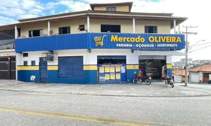 Sobrado com salão comercial à venda no Bairro Jardim Santa Esmeralda, em Sorocaba/SP