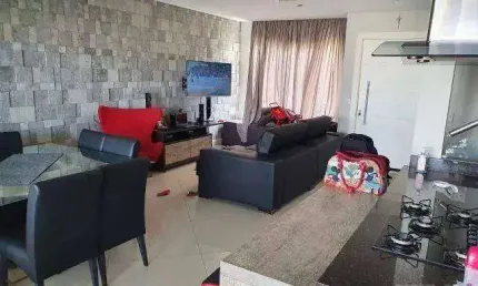 Linda Casa à venda no Condomínio Horto Florestal III em, Sorocaba/SP