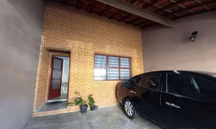 Casa com 02 dormitórios á Venda no Bairro Sorocabano em Sorocaba/SP