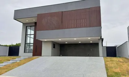 Casa com piscina e suíte a venda no Residencial Saint Patrick em Sorocaba/SP