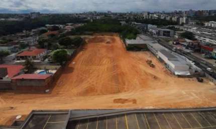 Terreno à venda na Avenida Doutor Theomário Pinto da Costa, 811, Chapada, Manaus por R$ 30.000.000