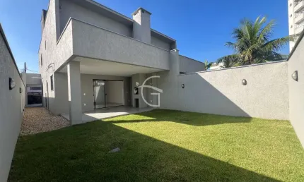 Casa com 3 quartos à venda no Santo Antônio, Joinville , 190 m2 por R$ 980.000