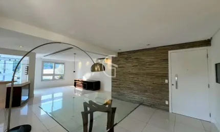 Excelente apartamento no atiradores com 3 suítes e 3 vagas de garagem