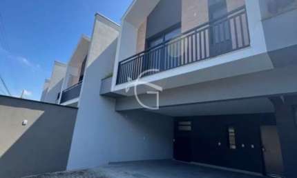 Casa com 3 quartos à venda no Saguaçu, Joinville  por R$ 1.600.000