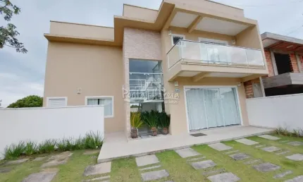 Casa com 3 quartos à venda na Rua Suíça, 172, Atami, Pontal do Paraná