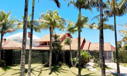 Casa com 3 quartos para alugar na Rua Canadá, 1157, Atami, Pontal do Paraná