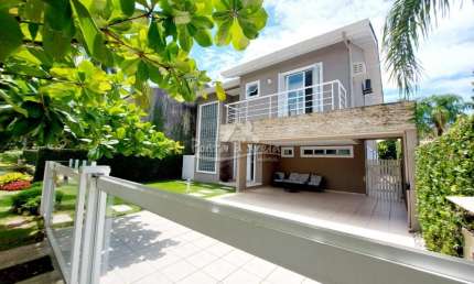Casa com 2 quartos para alugar na Avenida Brasil, 460, Atami, Pontal do Paraná