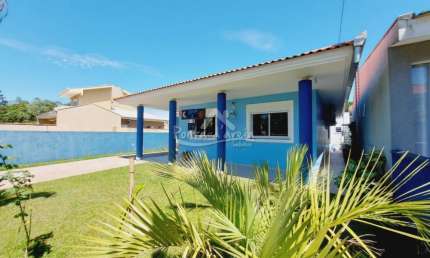 Casa com 2 quartos para alugar na Rua Alemanha, 741, Atami, Pontal do Paraná