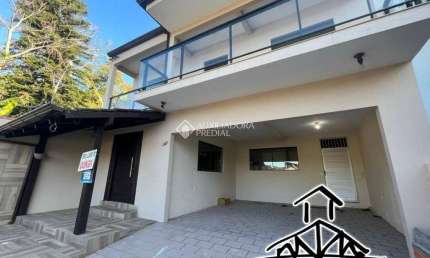 Casa 4 Dormitorios  a Venda Pântano do Sul Financiável  Florianópolis