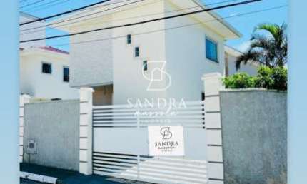 Sobrado Mobiliado 450 metros da Praia dos Ingleses Sul - Florianópolis / SC