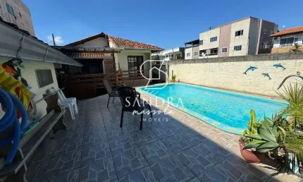 Casa à venda no bairro Ingleses do Rio Vermelho - Florianópolis/SC