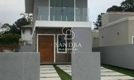 Sobrado com Escritura Pública, em Ingleses do Rio Vermelho  - Florianópolis / S.C