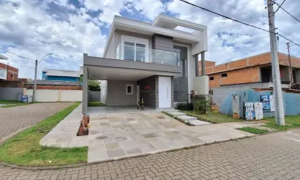Moinhos Imóveis vende Sobrado em Condomínio Las Brisas.