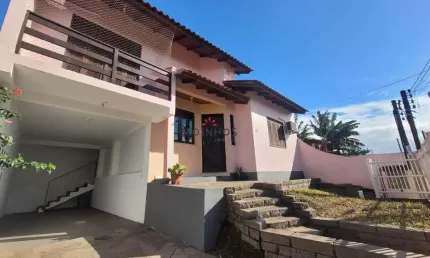 Casa-Sobrado 4 Dormitorios, 1 suite, Edicula e Vaga para 2 Carros - Bairro Parque Universitario em Canoas