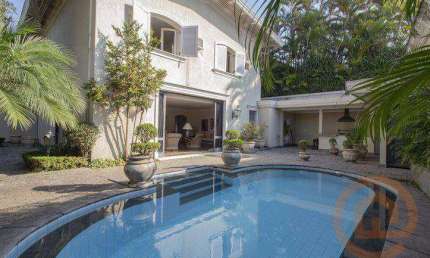 Casa com 4 suítes à venda, 545 m² por R$ 4.500.000 - Jardim Guedala - São Paulo/SP