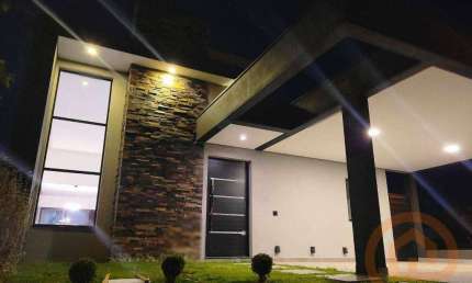 Casa com 3 dormitórios à venda, 181 m² por R$ 1.000.000,00 - Jacaré - Cabreúva/SP