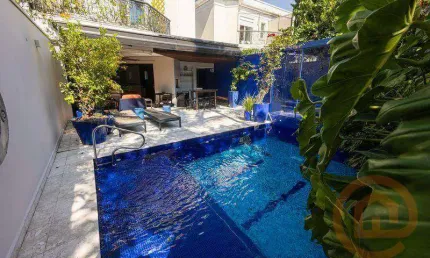 Casa com 3 suítes para alugar, 420 m² por R$ 5.700/mês - Cidade Jardim - São Paulo/SP