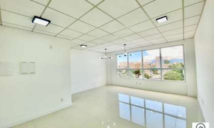Sala comercial à venda na Rua Sebastião Furtado Pereira, 60, Barreiros, São José