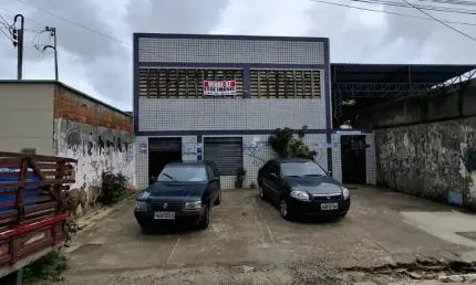 P/investidores - prédio duplex servindo p/vários tipos de comercio.