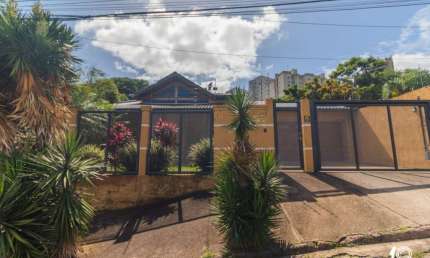 Casa com 3 quartos à venda na Rua Julio Moraz, 160, Pinheiro, São Leopoldo por R$ 750.000