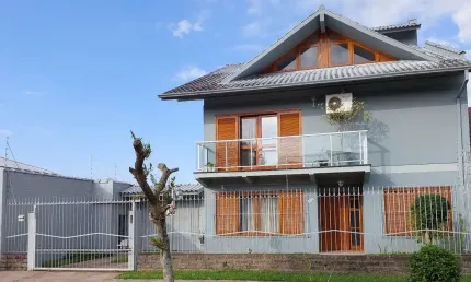 Casa com 4 quartos à venda na Rua Epifâneo Fogaça, 450, Cristo Rei, São Leopoldo por R$ 1.998.000