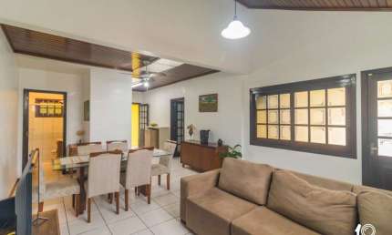 Casa com 3 quartos à venda na das Laranjeiras, 244, Scharlau, São Leopoldo por R$ 620.000