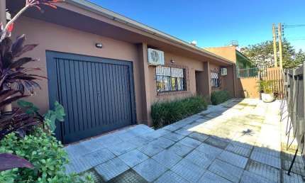Casa com 2 quartos à venda na Rua Alfredo Hallam, 64, Jardim América, São Leopoldo por R$ 450.000