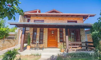 Casa com 3 quartos à venda na Rua Gesse Ávila de Souza, 391, Feitoria, São Leopoldo por R$ 650.000