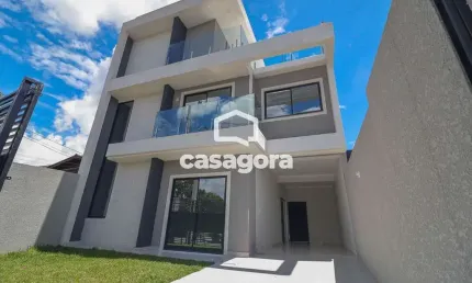 Sobrado à venda 3 Quartos, no pinheirinho, CURITIBA - PR