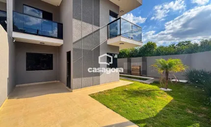 Casa Alto Padrão com Piscina e Fachada Imponente   Nações, Fazenda Rio Grande