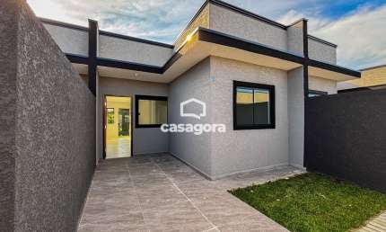 Casa à Venda com Terreno Amplo nos Fundos  Campo de Santana, Curitiba  PR