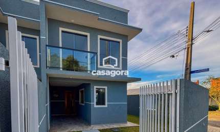 Sobrado se esquina com 2 quartos à Venda no Campo de Santana  Curitiba