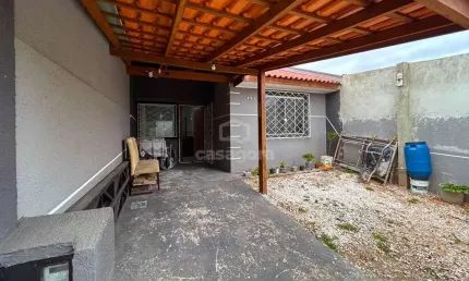 Casa reformada 2 quartos com churrasqueira no gralha azul - fazenda rio grande
