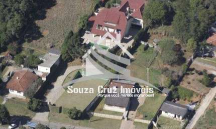 Casa Alto Padrão - Excelente localização ao lado de Santa Felicidade