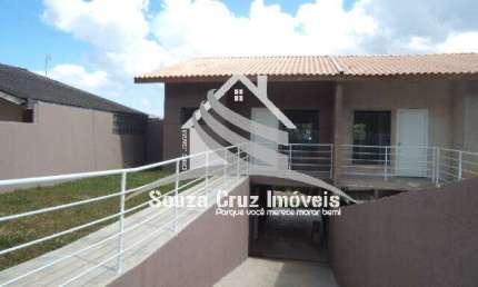 Casa com 03 Quartos (Sendo 01 Suíte) - Ótima Localização !!
