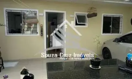 Casa Frente para Rua - 02 Quartos - Ótima Localização.
