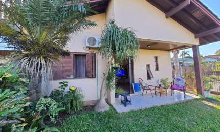 Casa com 2 quartos à venda na Rua Araçatuba, 20, São Jorge, Novo Hamburgo por R$ 500.000