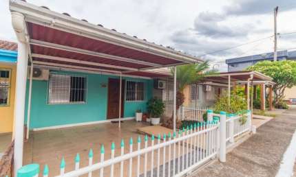 Casa em condomínio fechado com 2 quartos à venda na Rua Mundo Novo, 775, Canudos, Novo Hamburgo por R$ 235.000
