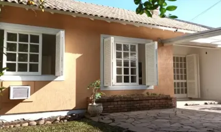 Casa com 2 quartos à venda na Rua Christian Huber, 252, Vila Nova, Novo Hamburgo por R$ 498.000